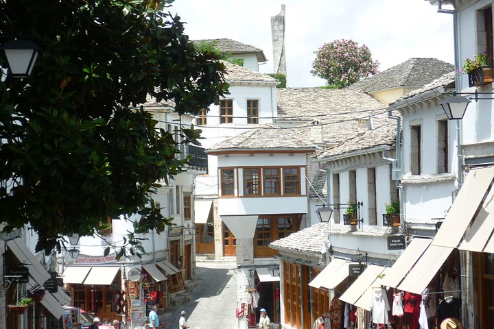 Gjirokastër: kamenné město v horách
